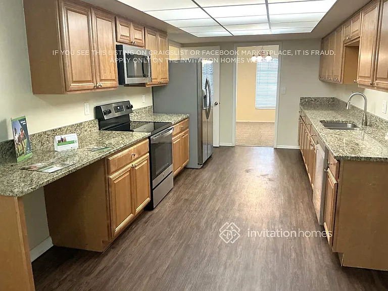 3729 Allenwood St — Photo 4