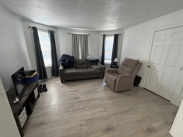 Building Photo - 70 Forest St #1