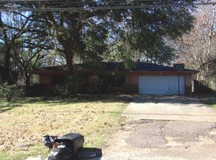 355 Magnolia Rd, Jackson, MS 39209