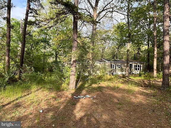 3rd image of 2738 Jackson Rd