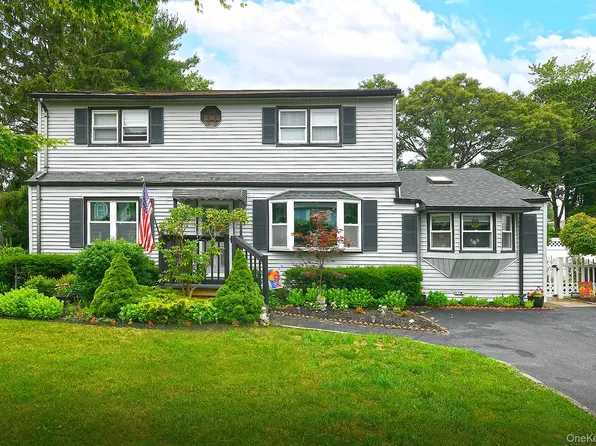 11 Bonnybill Drive, Centereach, NY 11720