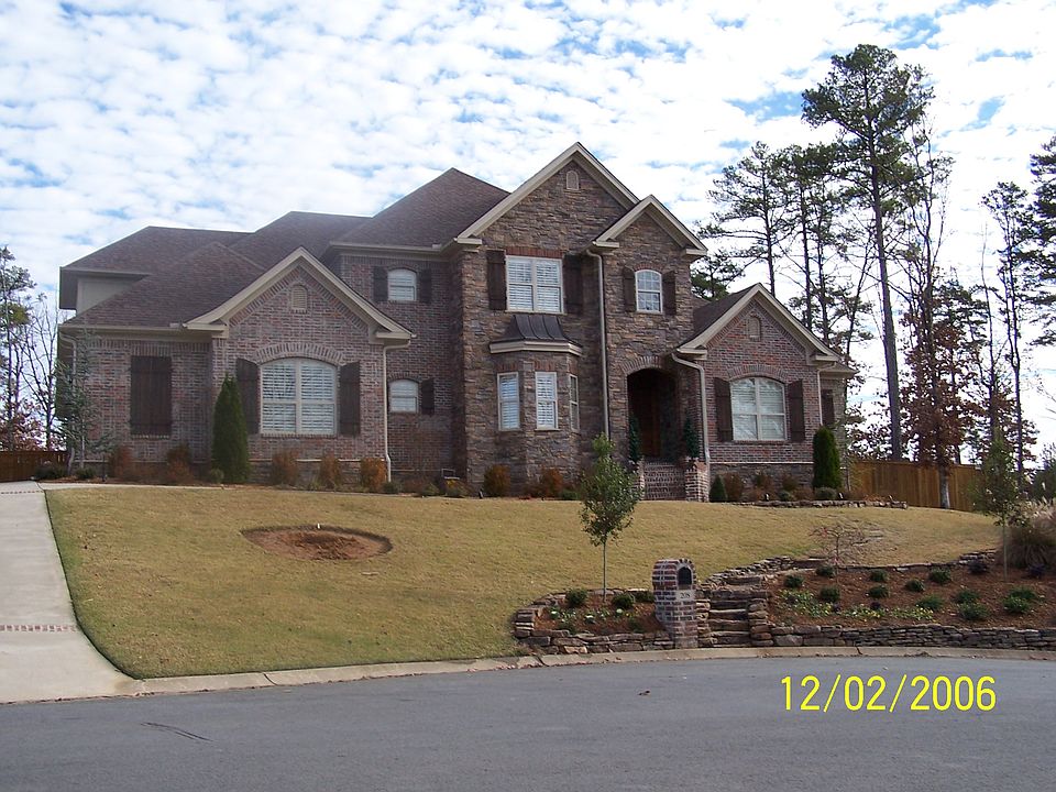 1st image of 208 Weston Ct