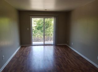 211 S Kimble Dr, Bloomington, IN 47404