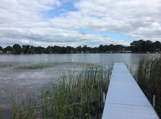 1261 Grove Point Dr, White Lake, MI