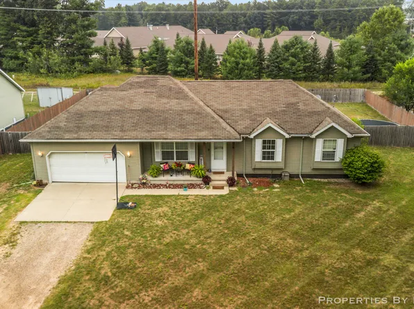 333 W Allen St, Newaygo, MI 49337