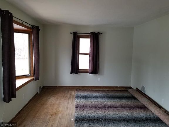 4th image of 10825 Goodrich Ave S