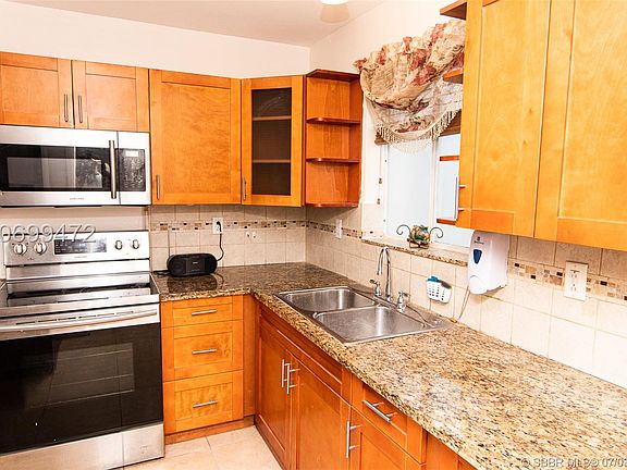 2nd image of 2507 Jamaica Dr