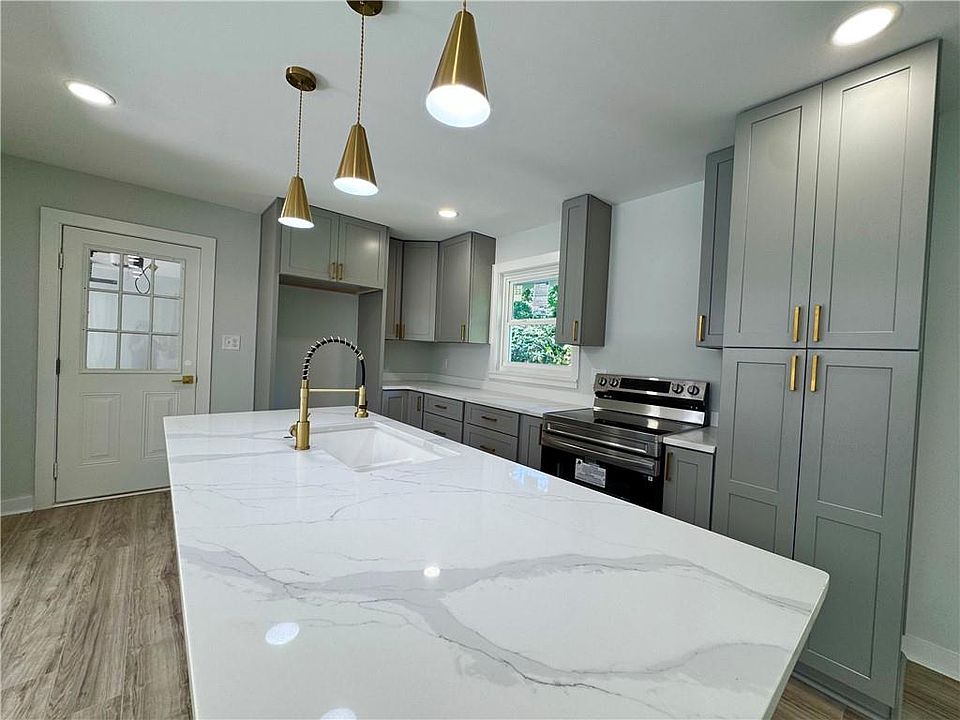 1st image of 2224 Doris Dr