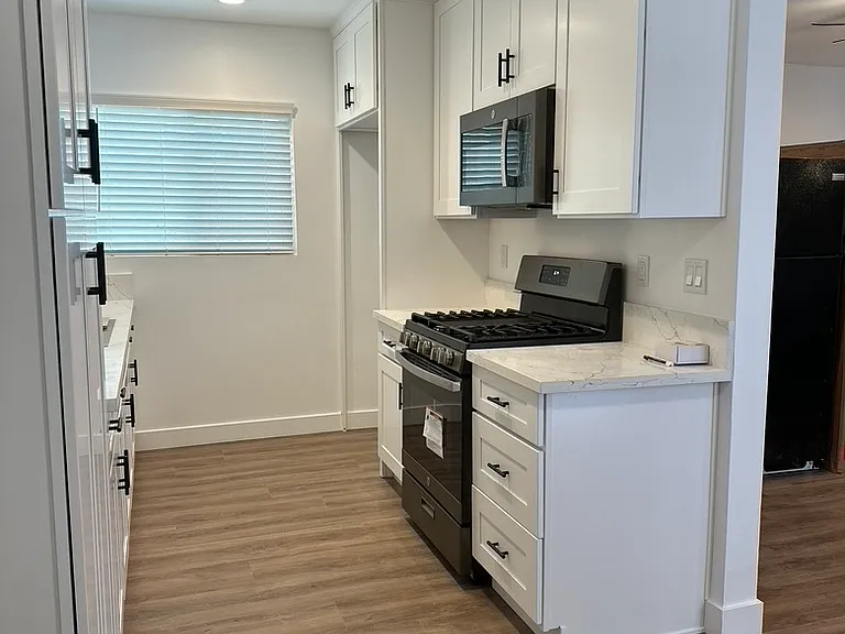 1720 Ventura Blvd #2C — Photo 6