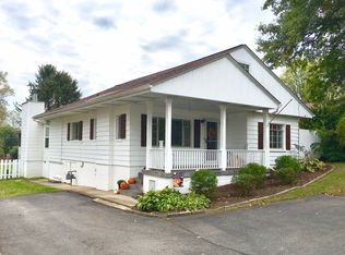 6145 E Pea Ridge Rd, Huntington, WV 25705