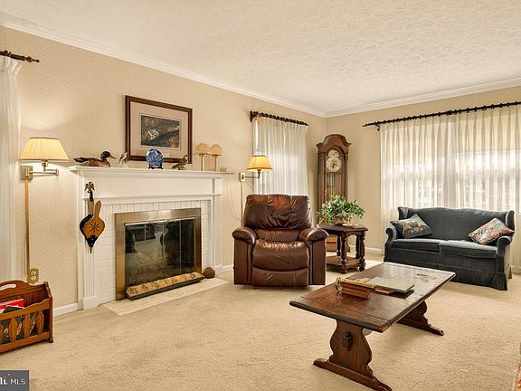 4th image of 4204 Yeadon Ct