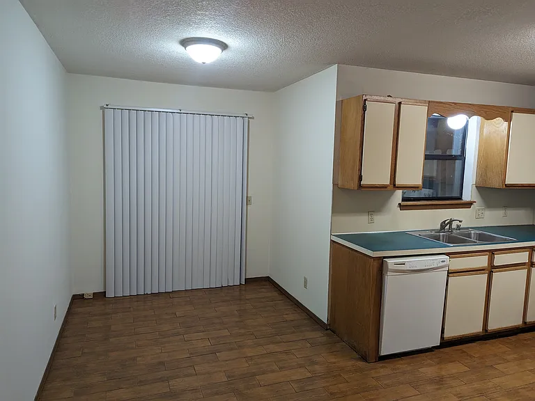 2863 Kasey Ave #B — Photo 6