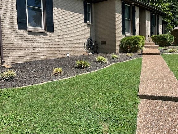 2nd image of 1129 Warfield Blvd