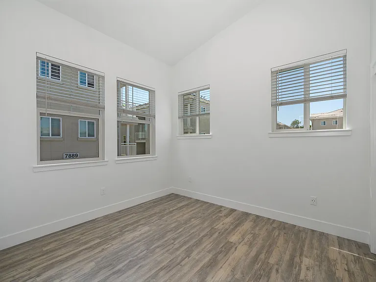 Vela Apartments — Photo 106