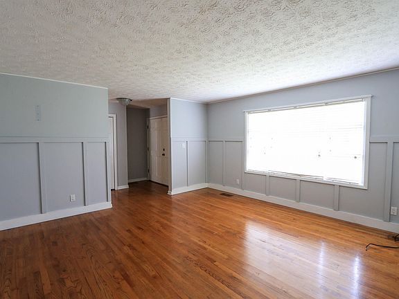 4th image of 92 Kona Ln