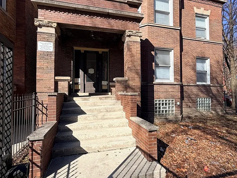 7700 S Green St #1 — Photo 1