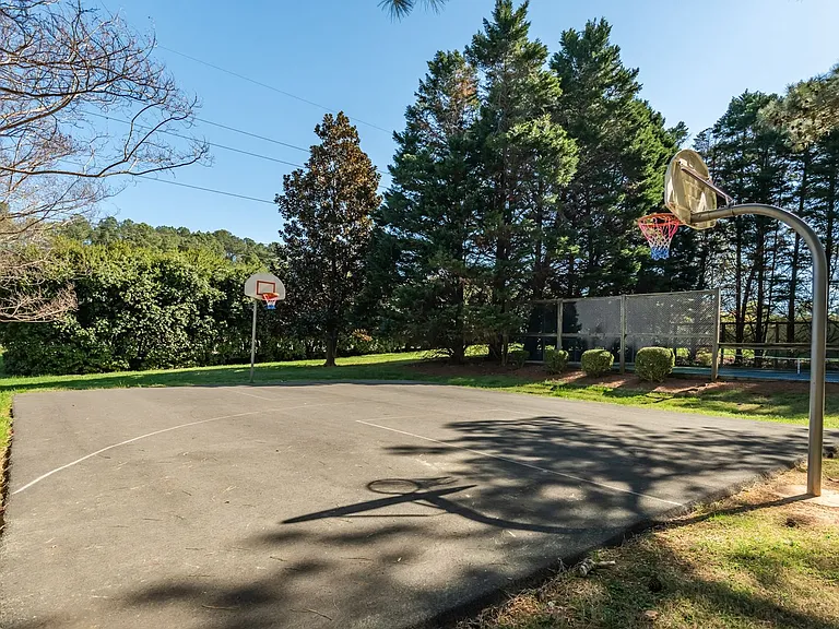 802 Creekstone Dr — Photo 31