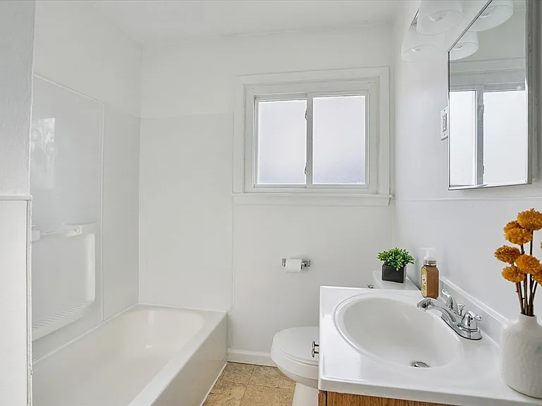 2448 Rainbow Ct — Photo 20