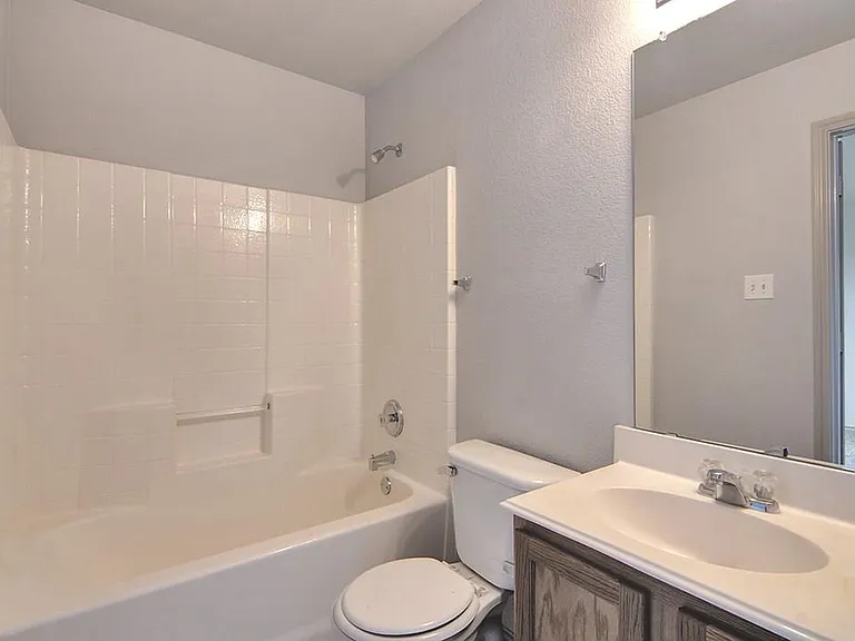3708 Ocean Dr — Photo 32
