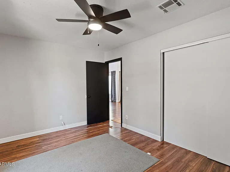 2129 W Rose Garden Ln — Photo 16