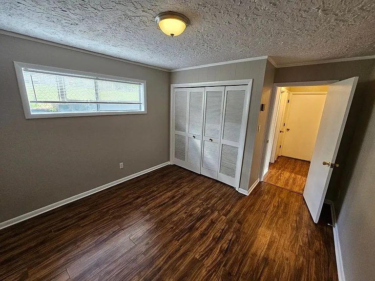Willow Terrace Apartments — Photo 10