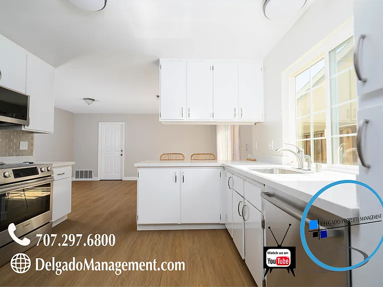 312 Durham Ct — Photo 16