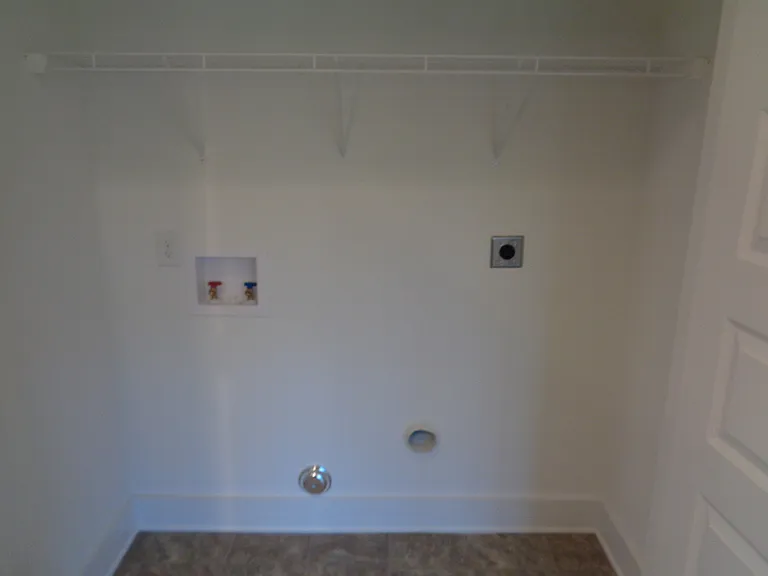4395 Ridgemont Cir — Photo 6