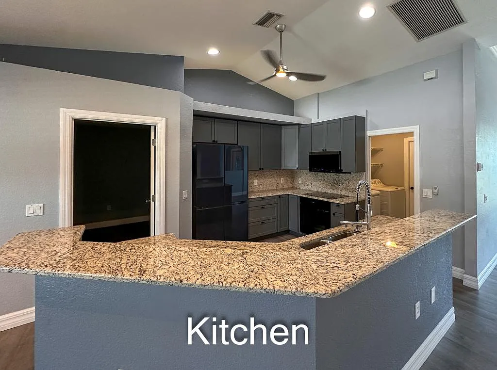 13280 Foresman Blvd — Photo 3