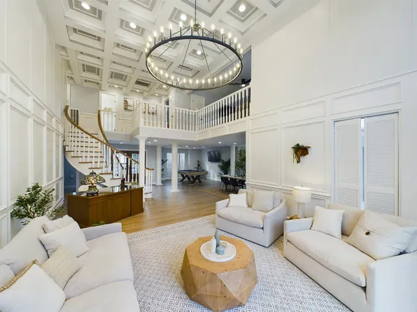 (undisclosed Address), Houston, TX 77088