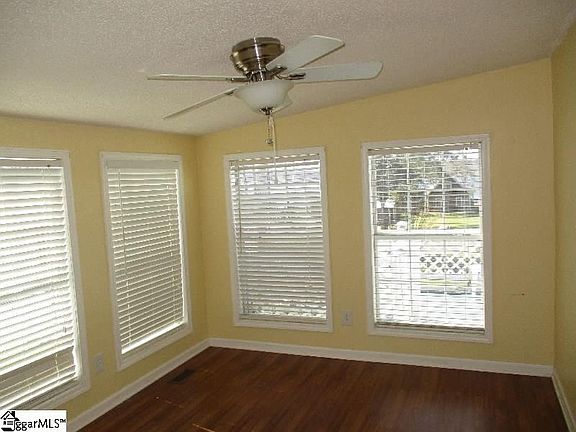 5th image of 32 Hall St