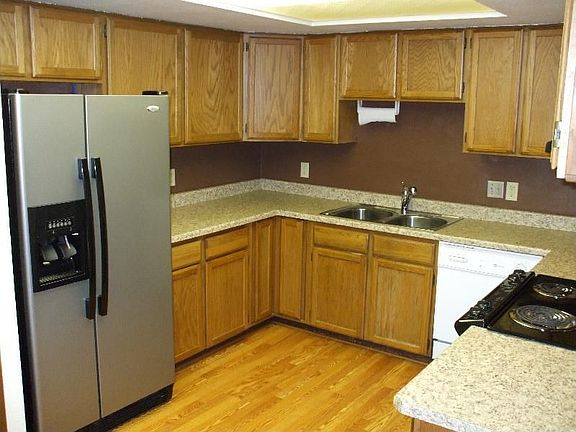 2nd image of 130 Vassar Cir