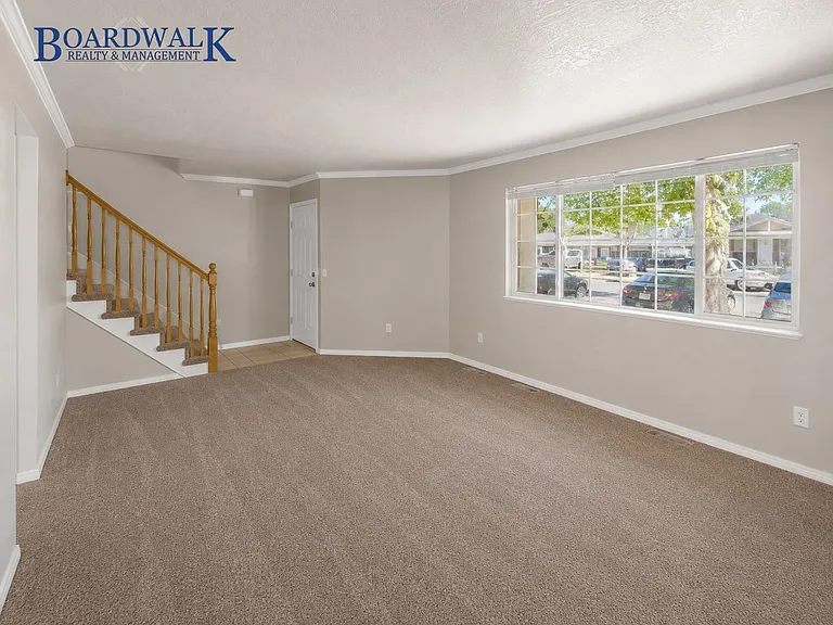 7638 S Redwood Rd #14 — Photo 4