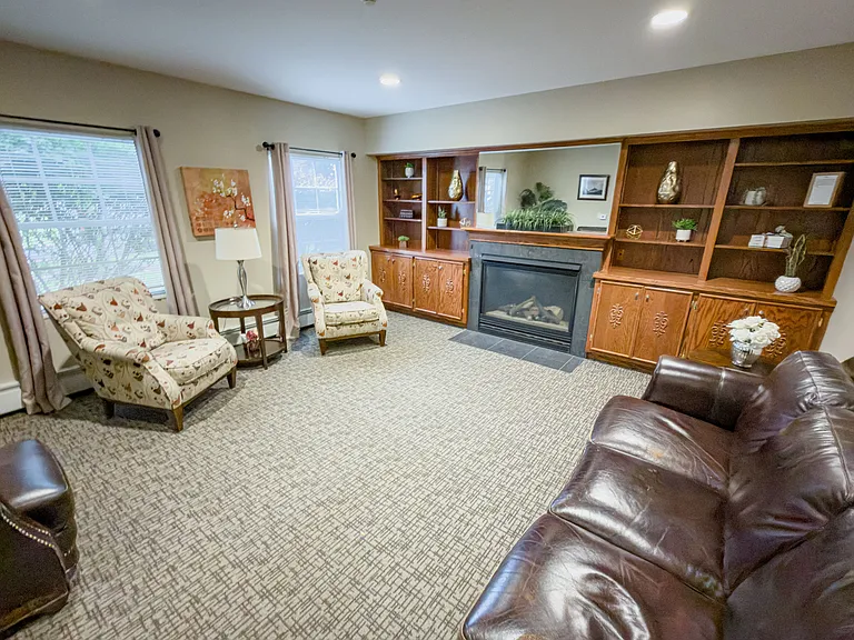 Seneca Pointe — Photo 12