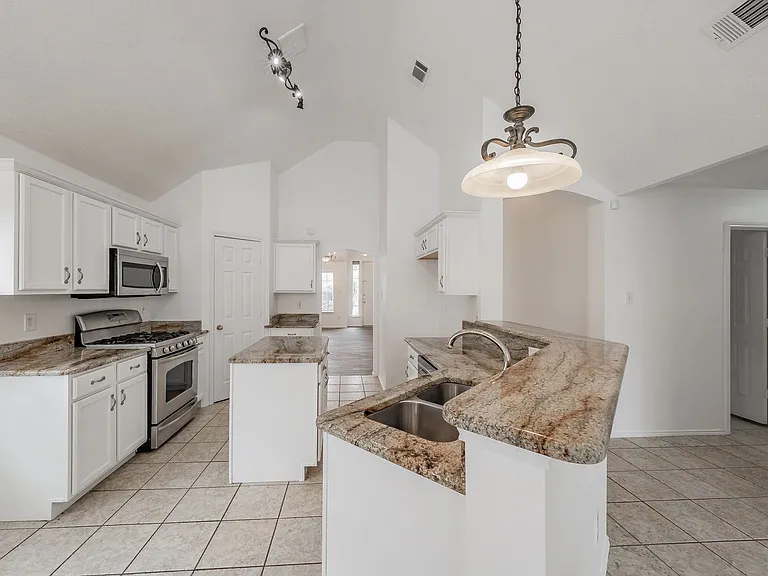4728 Grant Park Ave — Photo 10