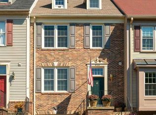 8724 Stone Hill Pl, Springfield, VA 22153