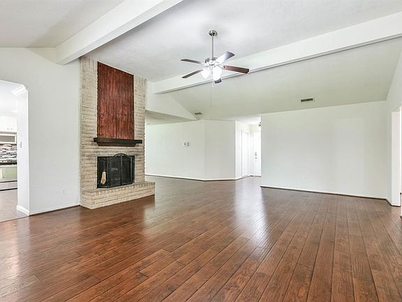 4th image of 2426 Heathergold Dr