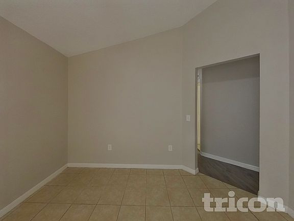 2nd image of 810 Ognon Ct