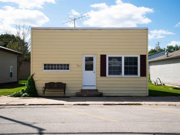 527 Main St, Dike, IA 50624