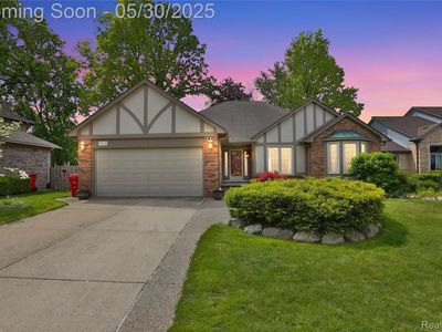 20310 Oneida Dr, Clinton Township, MI, 48038