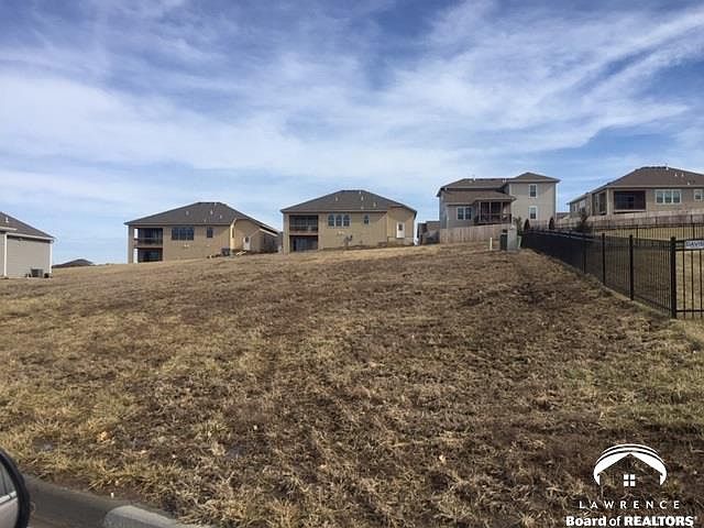 1st image of 404 Fort Laramie Dr