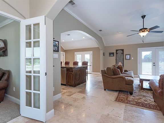 5th image of 2500 Plymouth Colony Cir
