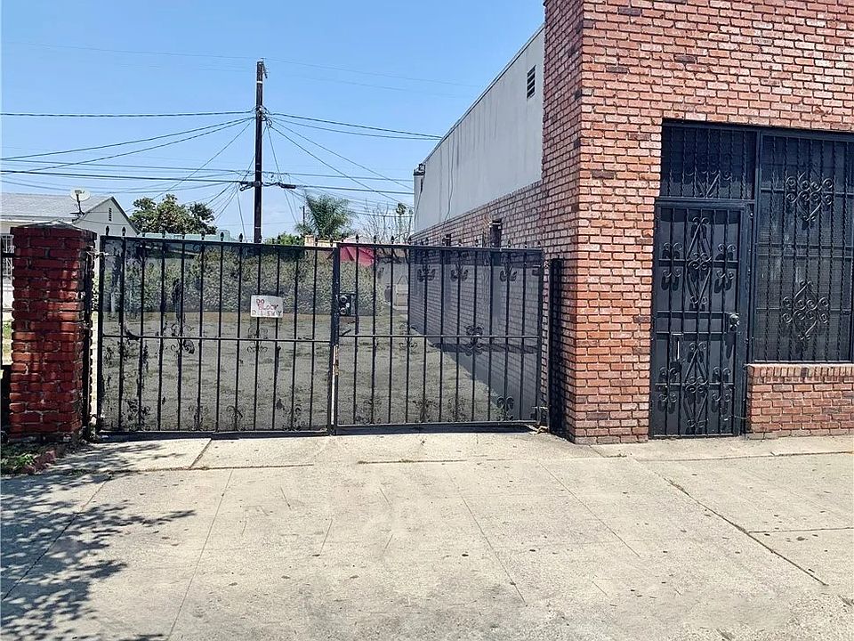 2nd image of 1509 W Florence Ave