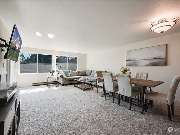 5th image of 3825 NE 155th Place #502
