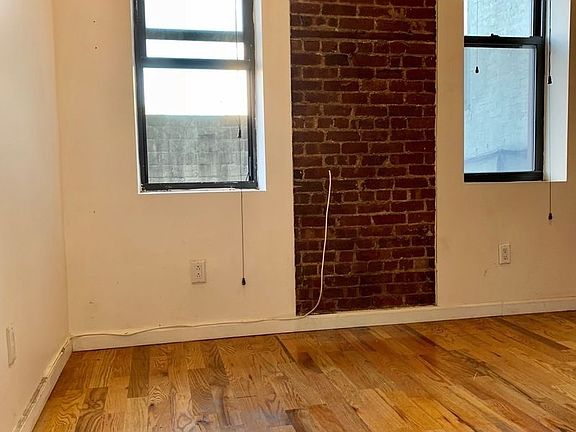 3rd image of 9 Eldridge St #2