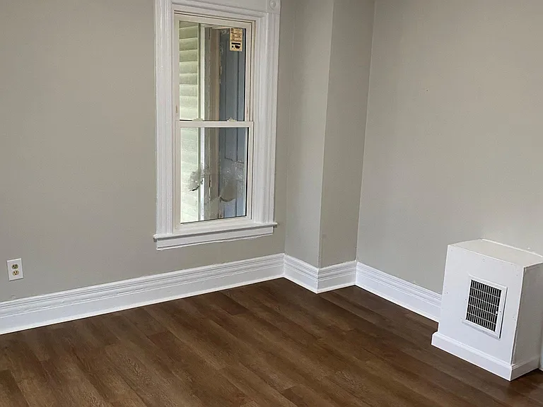 8 Westmoreland St #1 — Photo 12