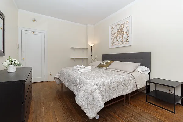 Sold by Leslie J. Garfield | media 19