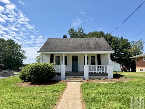 324 Greyson St, Martinsville, VA 24112