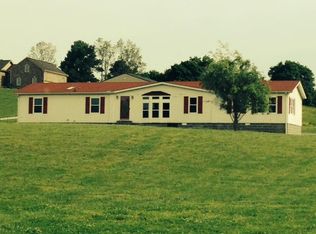 443 Ben Albert Rd, Cottontown, TN 37048