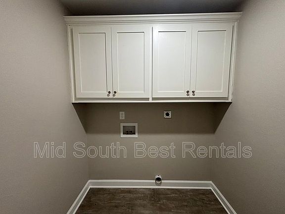 2nd image of 501 Meadowlark St