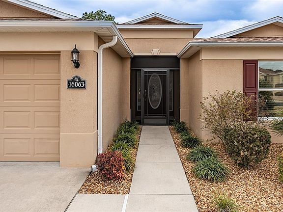 2nd image of 16063 SW 14th Avenue Rd